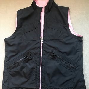 Reversible golf vest